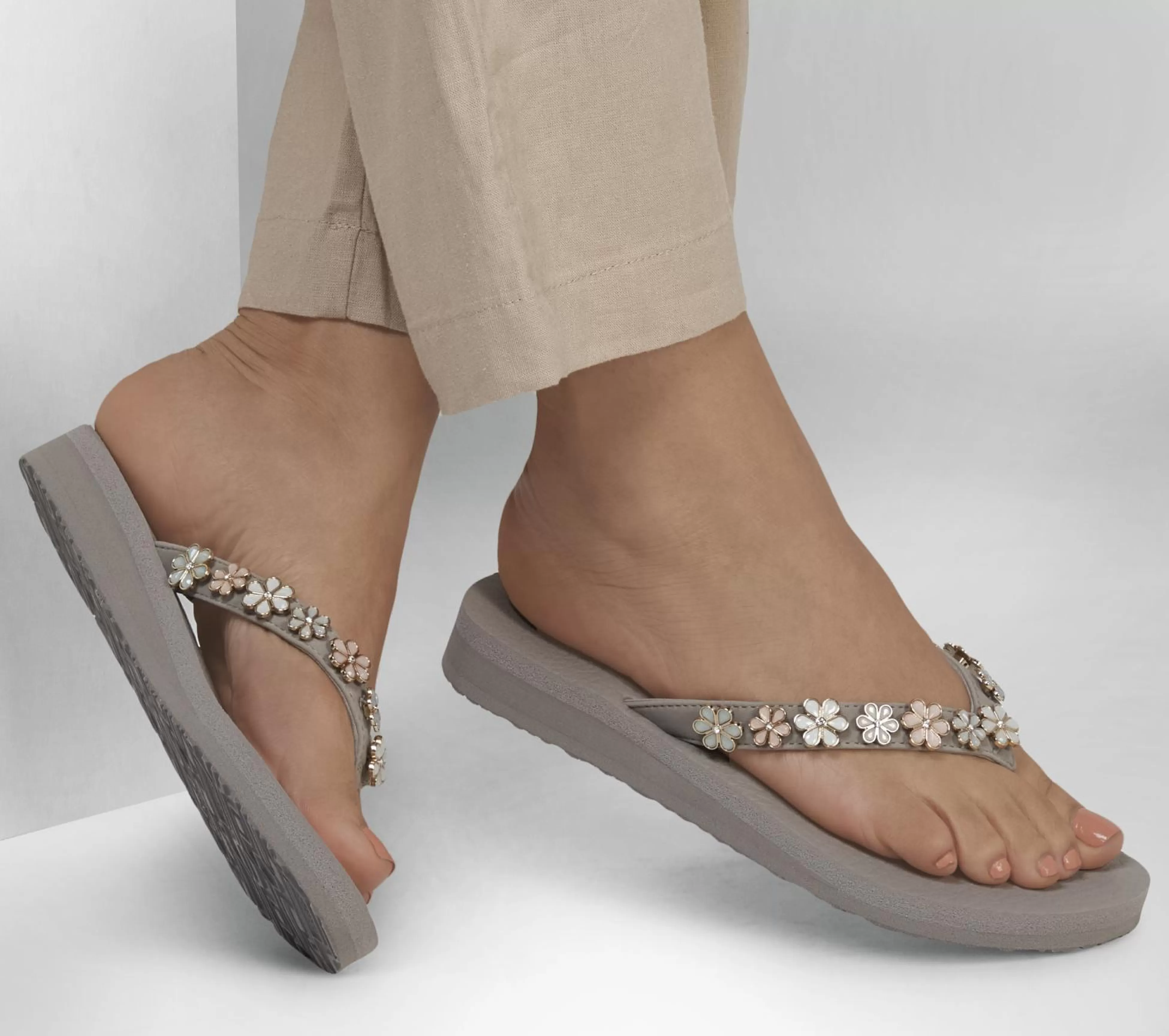 SKECHERS Meditation - Daisy Crush*Women Sandals